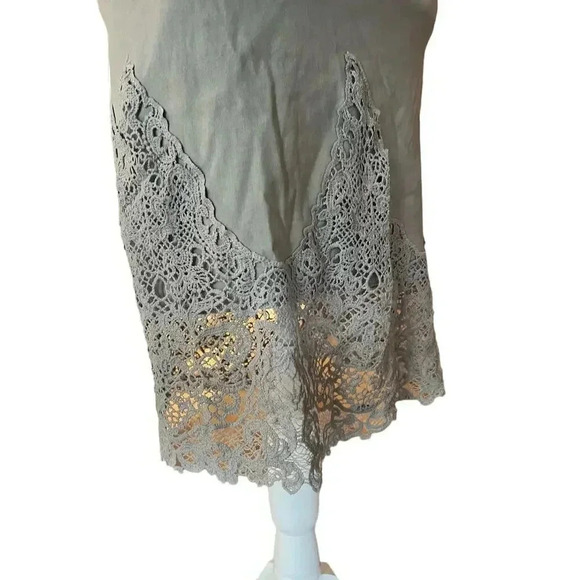 Lulus dress baby blue fitted with crocheted lace detail size large - Picture 7 of 10